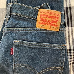 Levi’s 505 32x34 jeans